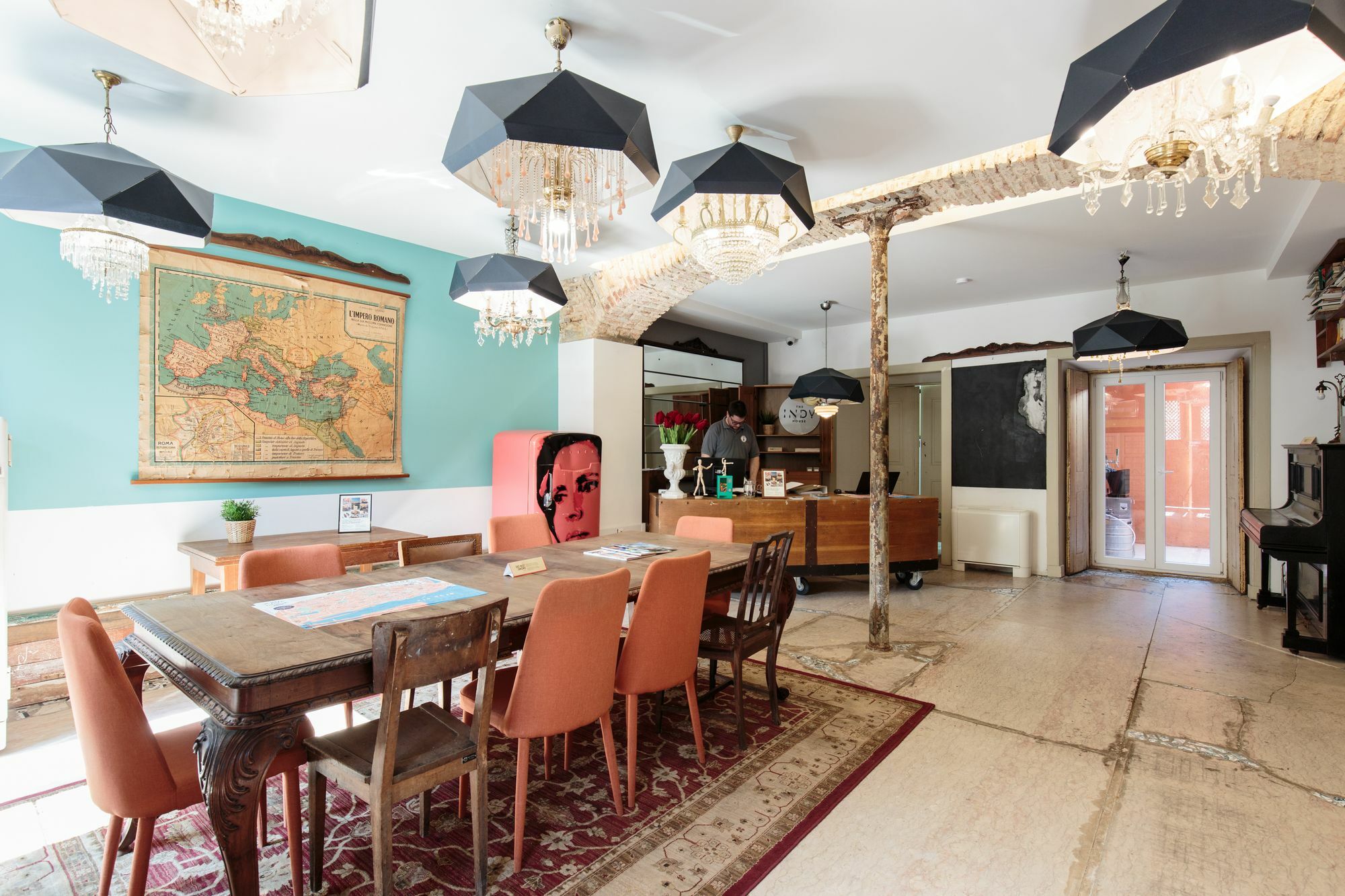 The Indy House - & 3* Lissabon